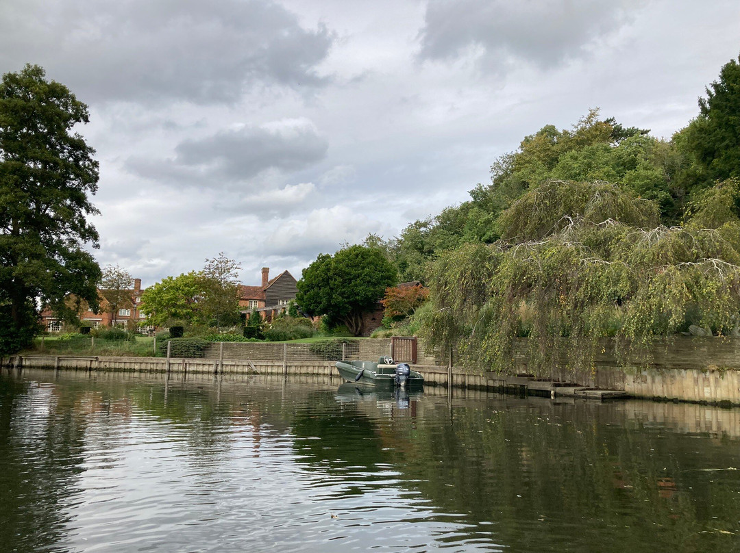 Boating at Cliveden-塔普洛必去景点