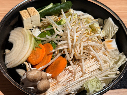 しゃぶしゃぶ すき焼き 食べ放題 和牛と豚 本町店