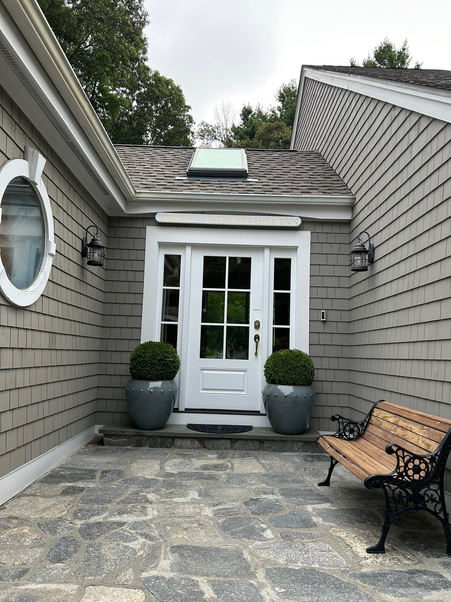 Abbey's Lantern Hill Inn-官方