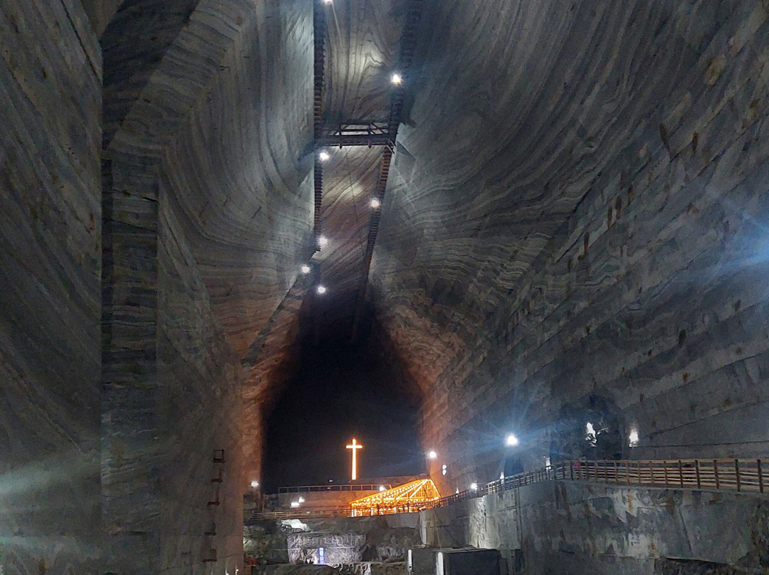 Unirea Salt Mine-斯勒尼克必去景点