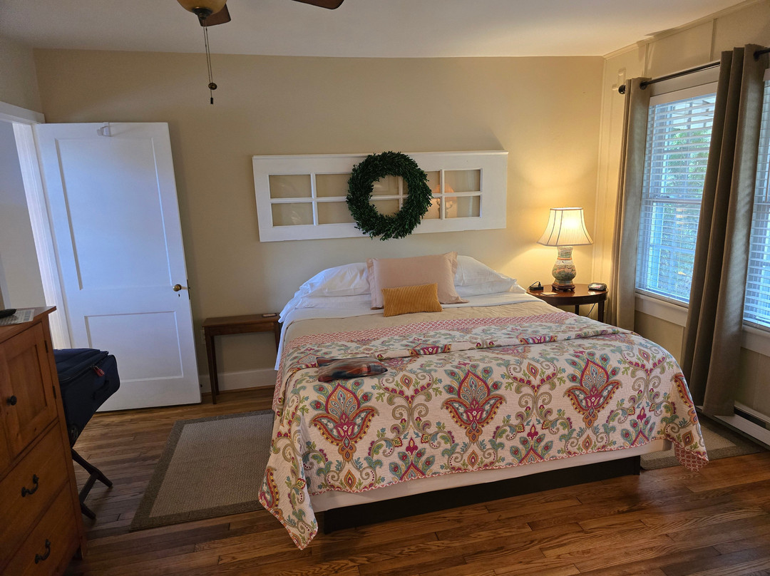 The Pine Tavern Lodge主图