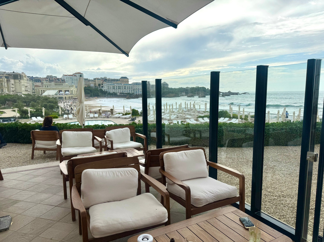 巴拉斯酒店主图