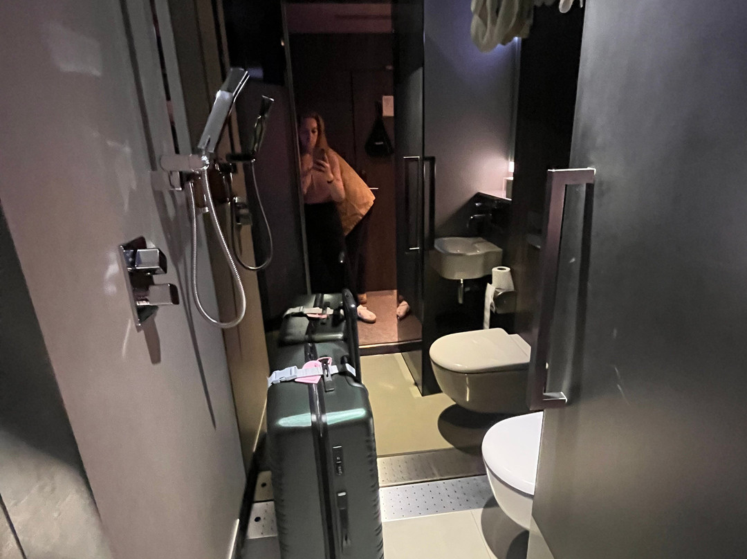 Bloc Hotel London Gatwick Airport主图