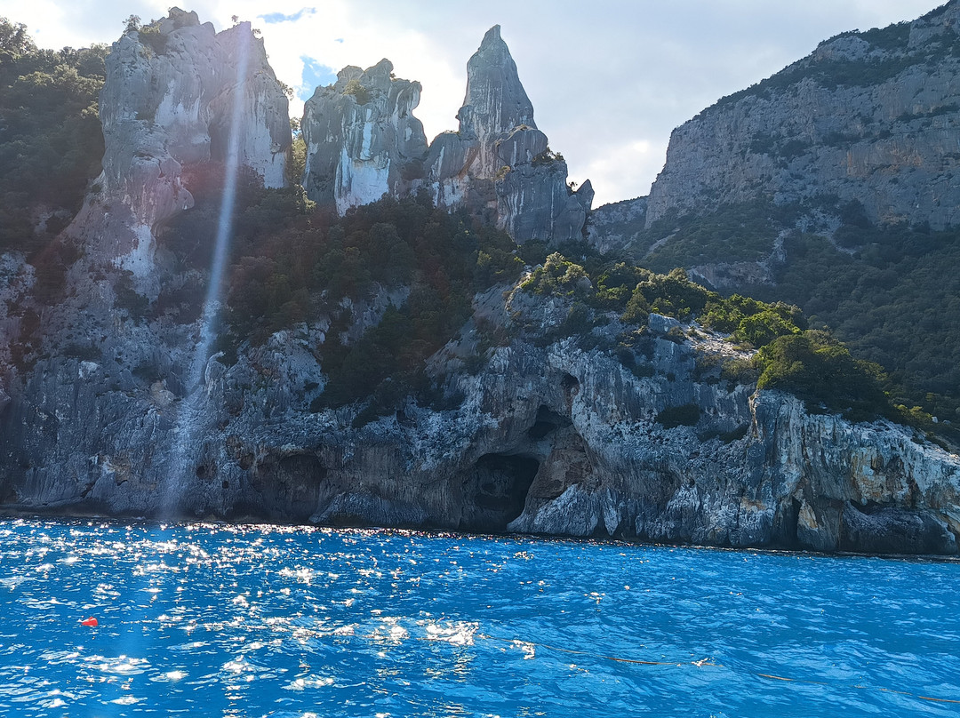 Agostino Charter-Cala Gonone必去景点