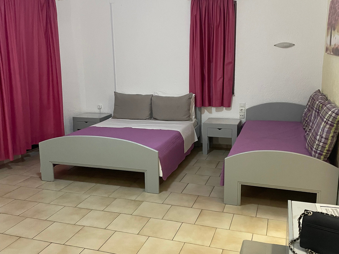 Arlen Beach Hotel主图