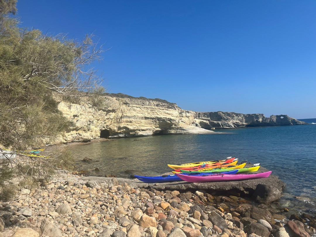 Sea Kayak Milos-米洛斯岛必去景点