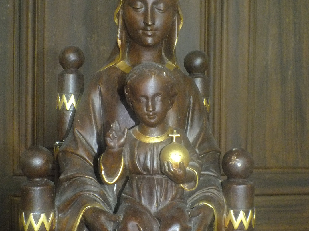 église Saint Pierre-Romilly-sur-Aigre必去景点