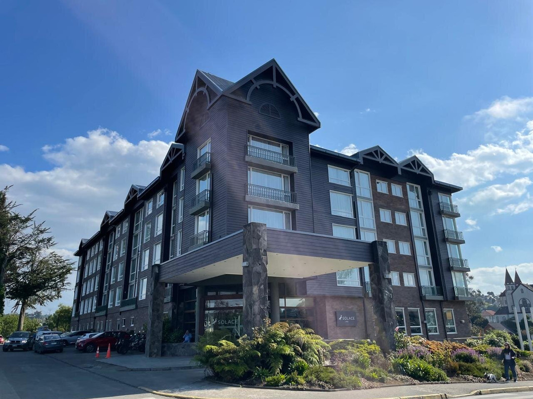 Solace Hotel主图