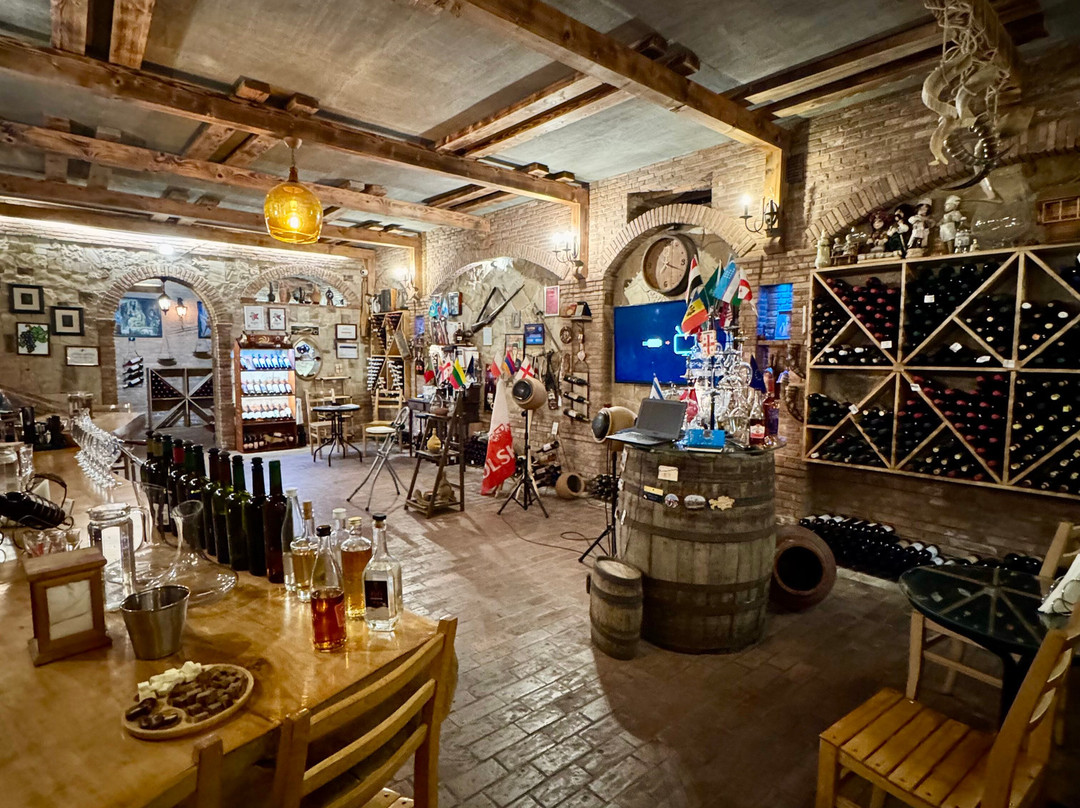 Vazha Davitadze's Winemaking and Wine Cellar-巴统必去景点