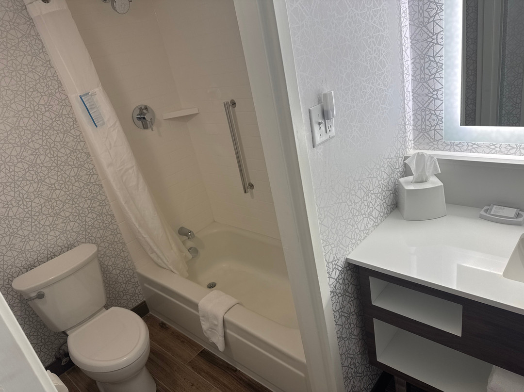 曼彻斯特拉昆塔套房酒店主图