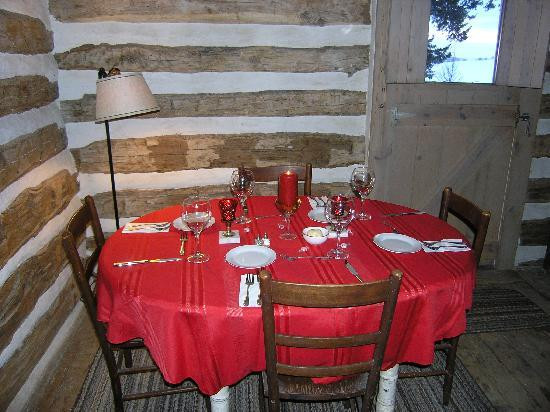 Big Grove Village主图