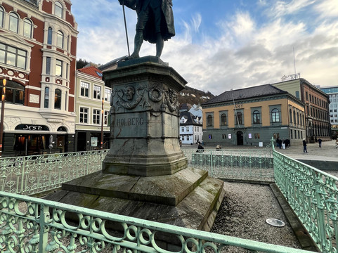 Ludvig Holberg Statue-卑尔根必去景点