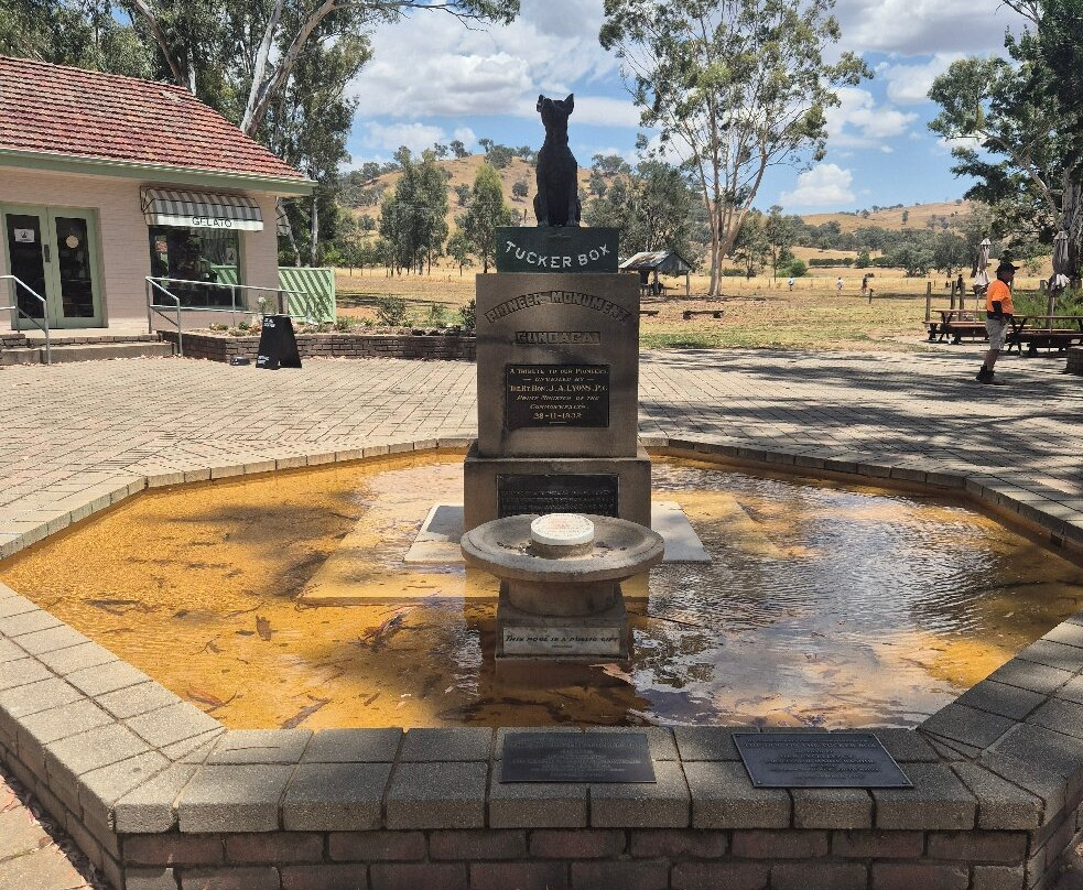 Dog On The Tucker Box-刚达盖必去景点