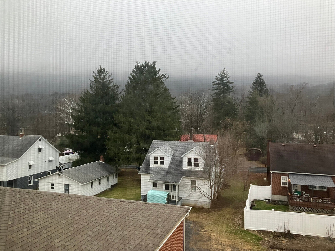 Holiday Inn Express & Suites Cumberland - La Vale By IHG主图