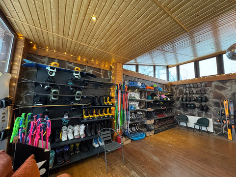 GoodAura Ski Rental-古道里必去景点