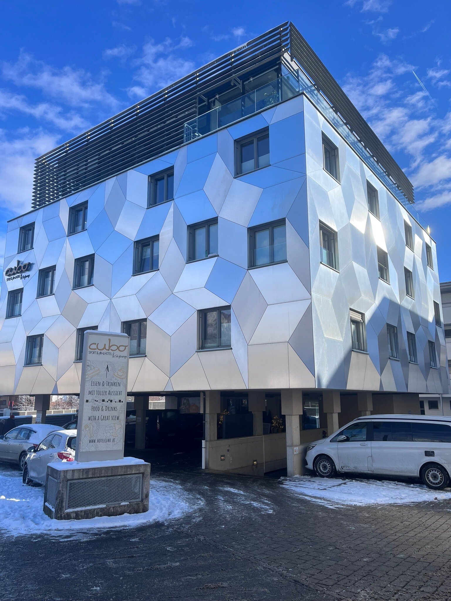 Cubo Sport & Art Hotel-官方