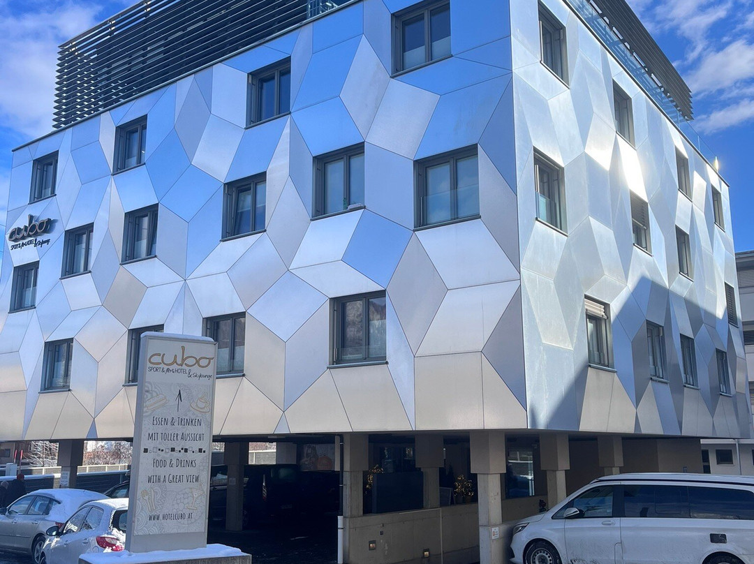 Cubo Sport & Art Hotel主图