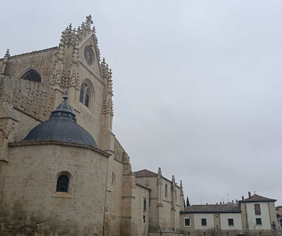 Colegiata de San Miguel-Ampudia必去景点