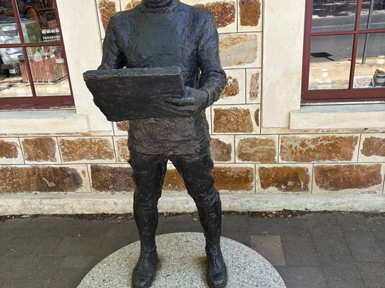 Statue Of Hans Heysen-汉道夫德国村必去景点