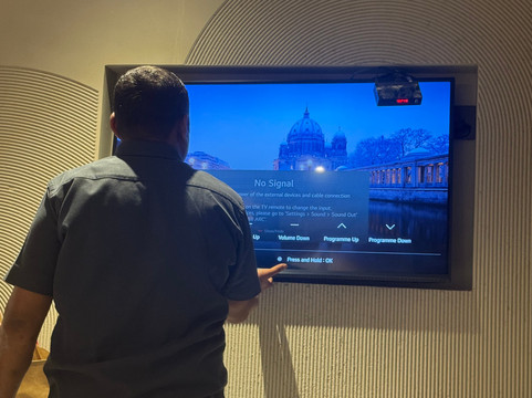 苏拉特洛兹广场酒店、主图