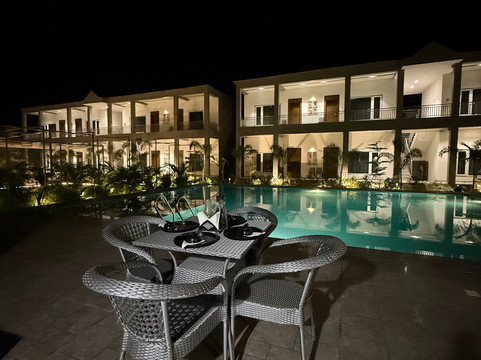 Lavender Hotels with Swimming Pool - Statue of Unity