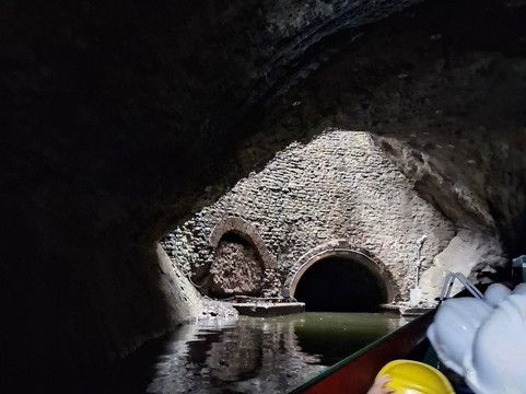 Dudley Canal & Caverns-Dudley必去景点