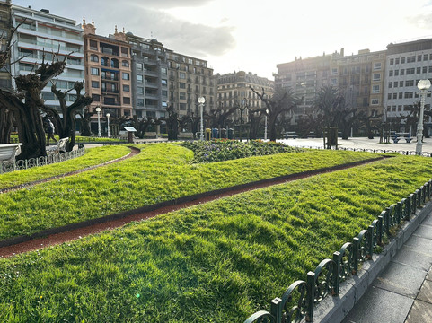 Alderdi Eder parkea-圣塞瓦斯蒂安必去景点