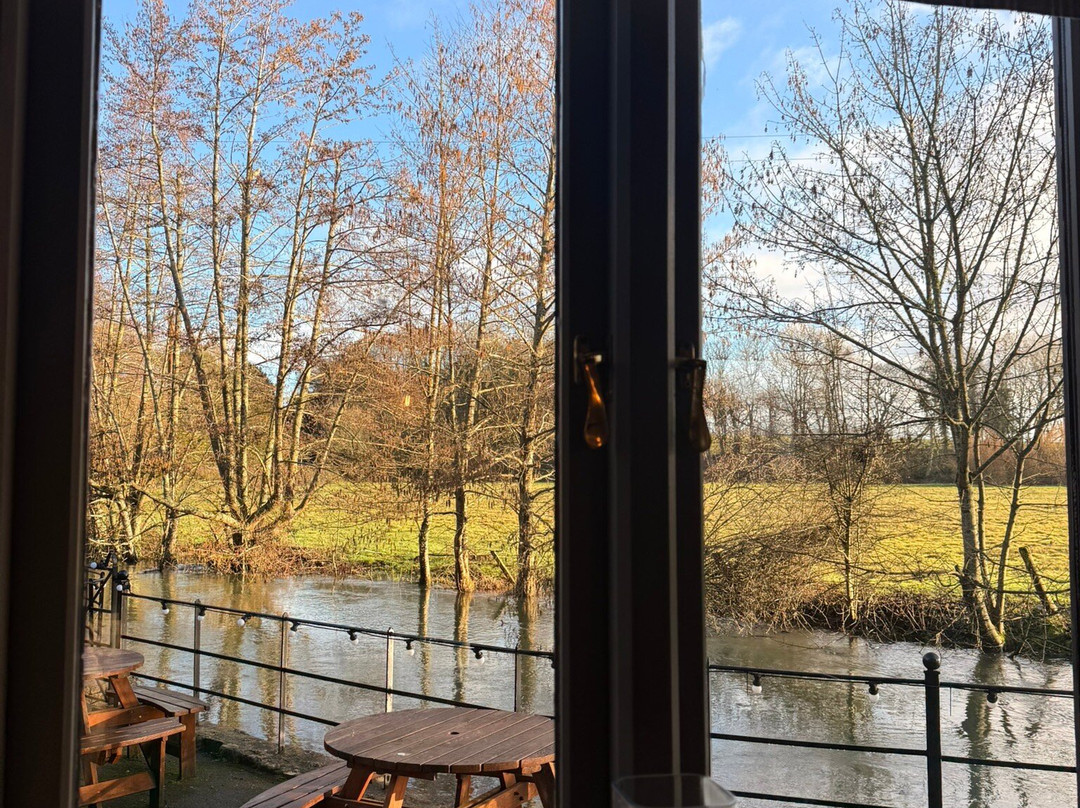 福克斯旅馆主图