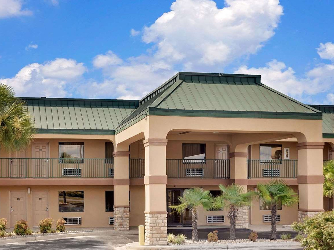 Roberta酒店住宿-Super 8 by Wyndham Byron/South Macon