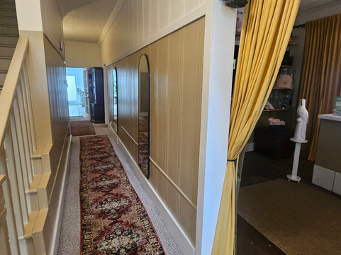 老卡拉贝尔酒店主图