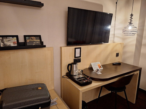 阿里斯木斯克龙酒店及公寓式酒店主图