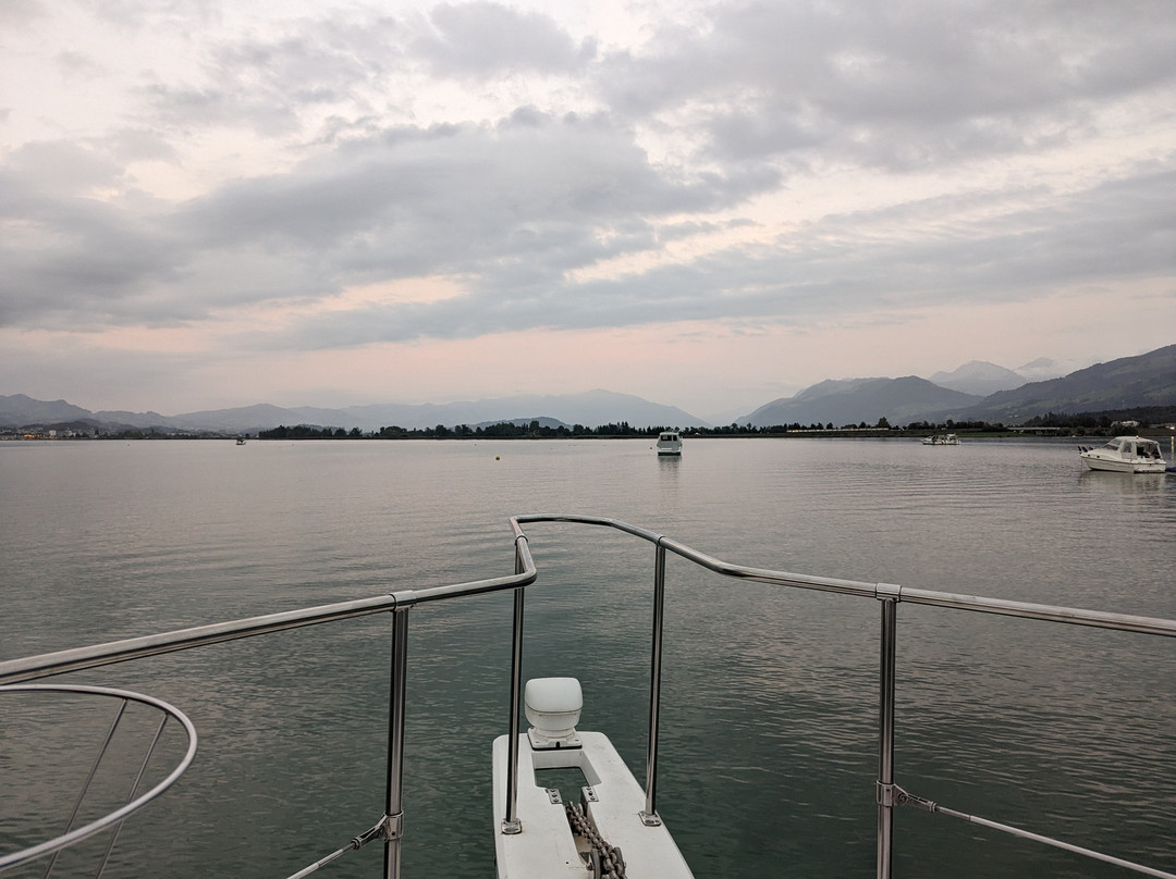 YACHT CHARTER-Lachen必去景点