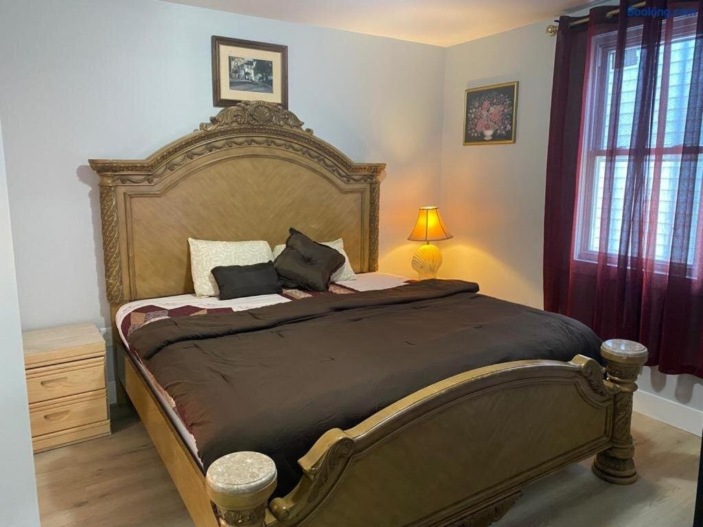 Stylish Room 8Mins to Newark Airport