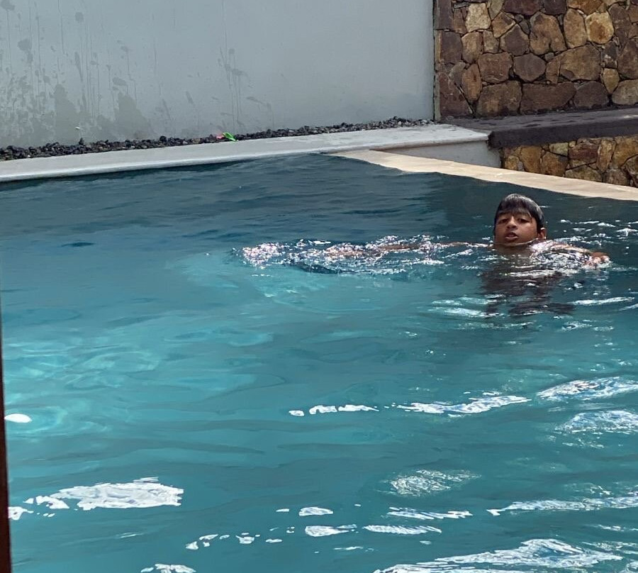 夏季侧住宅酒店主图