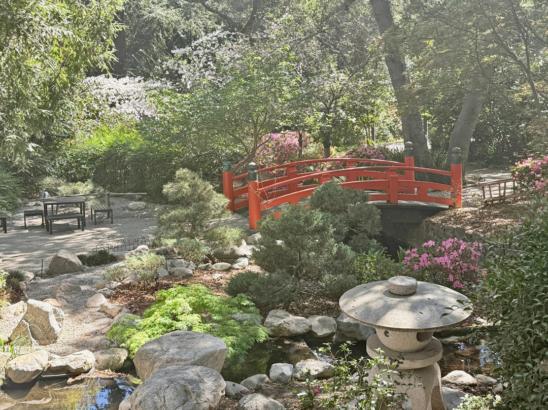 Descanso Gardens-拉肯纳达石岭必去景点