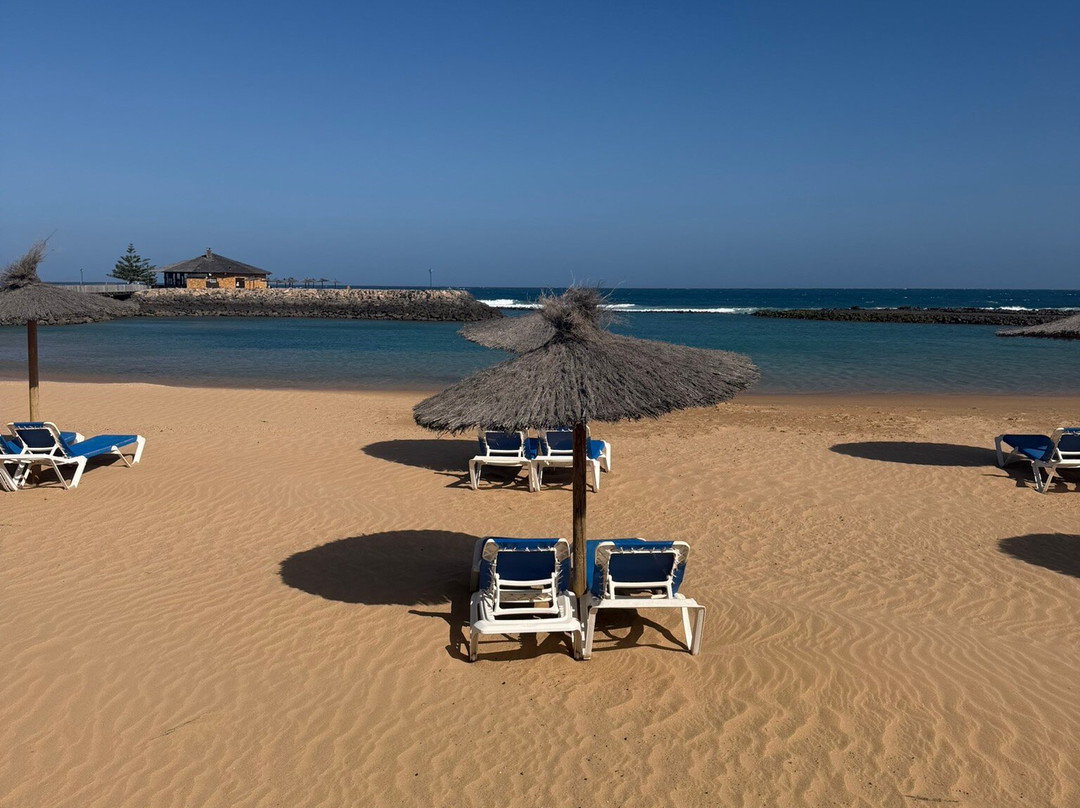 厄尔巴卡洛塔海滩度假酒店&会议中心主图