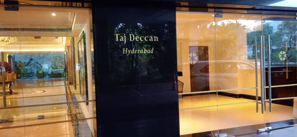 泰姬德干酒店主图