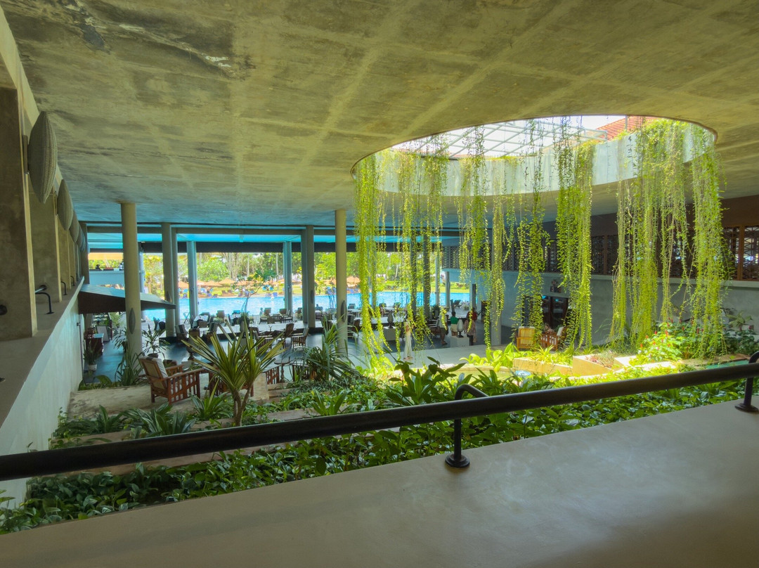 辛纳蒙贝鲁瓦勒海湾酒店主图