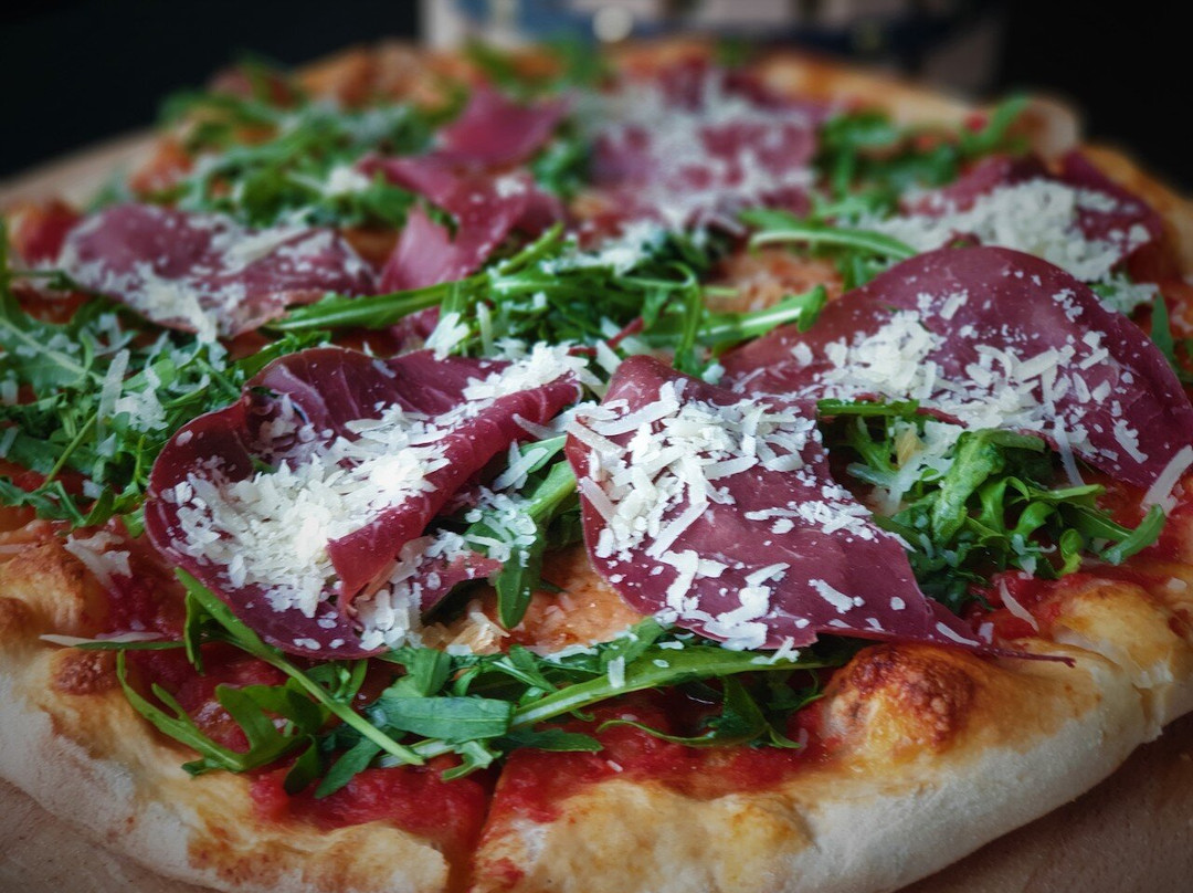 Pärlan Pizzeria Och Pub