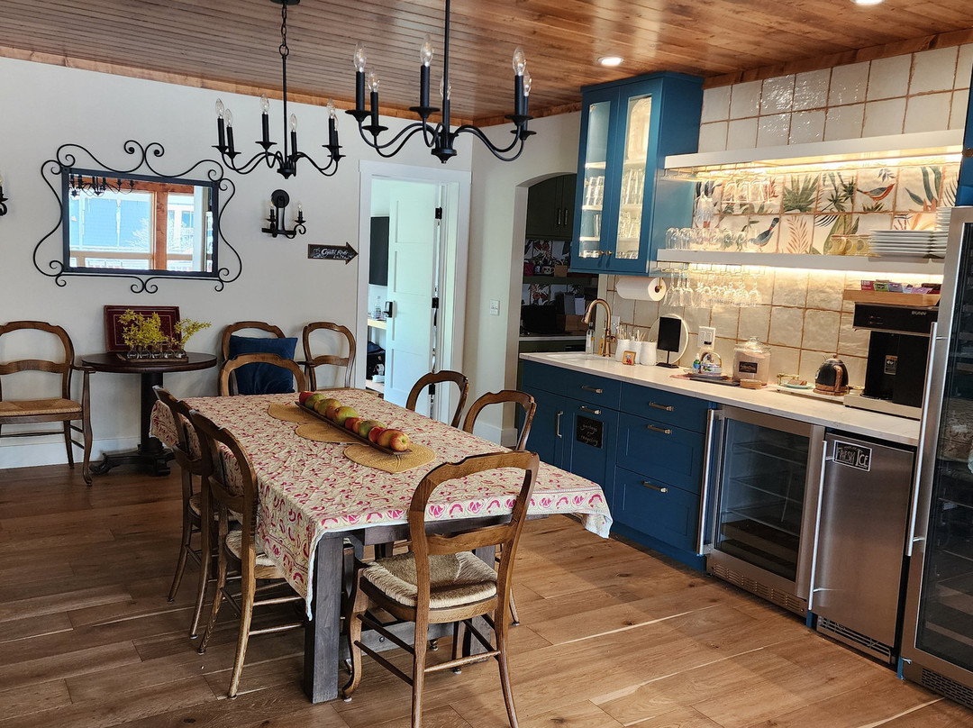 Glen Arbor Bed and Breakfast & Condos主图