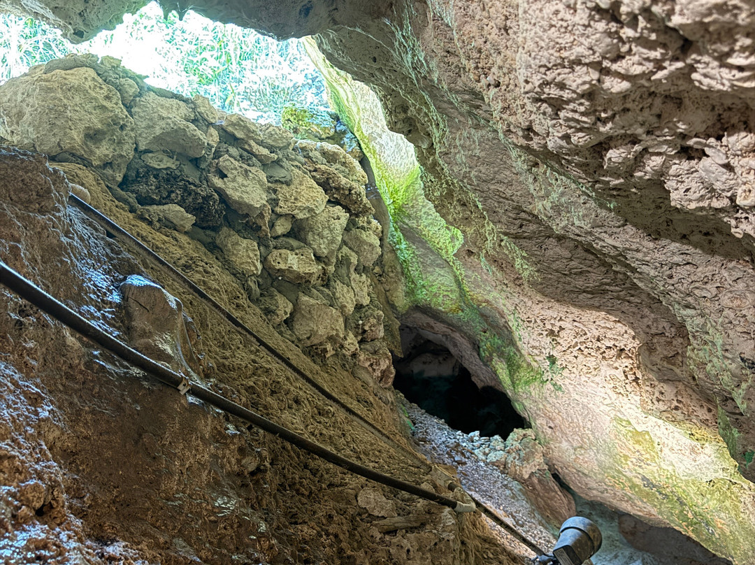 Paje Cave-帕杰必去景点