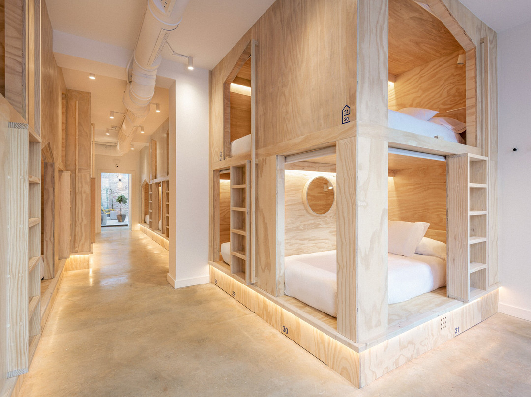 Colo Colo. The Smart Hostel Valencia