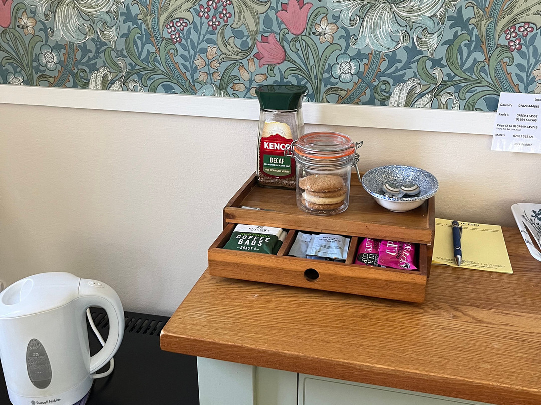 特雷利安小屋主图