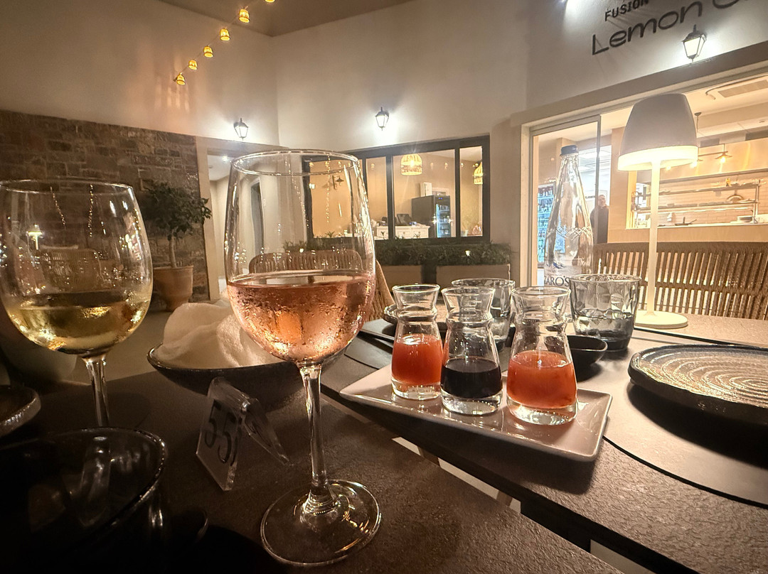 亚历山大海滩乡村酒店主图