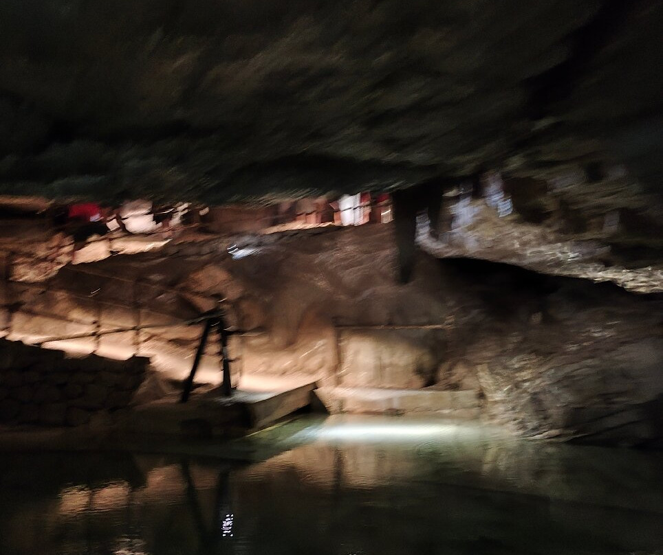 Grotte di Oliero-Valstagna必去景点