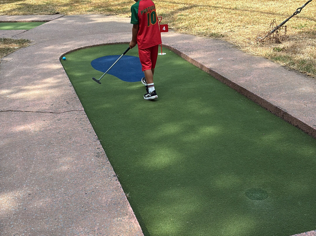 Vivary Golf & Adventure Centre-汤顿必去景点