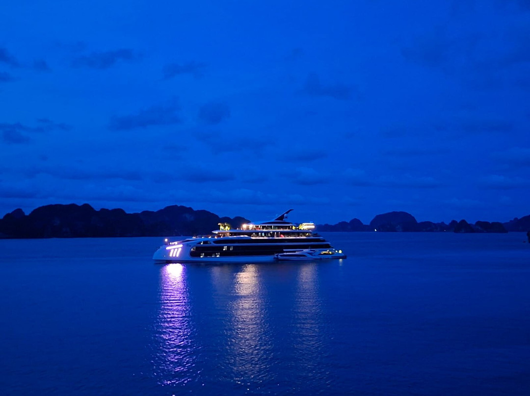 Halong Capella Cruise-海防必去景点