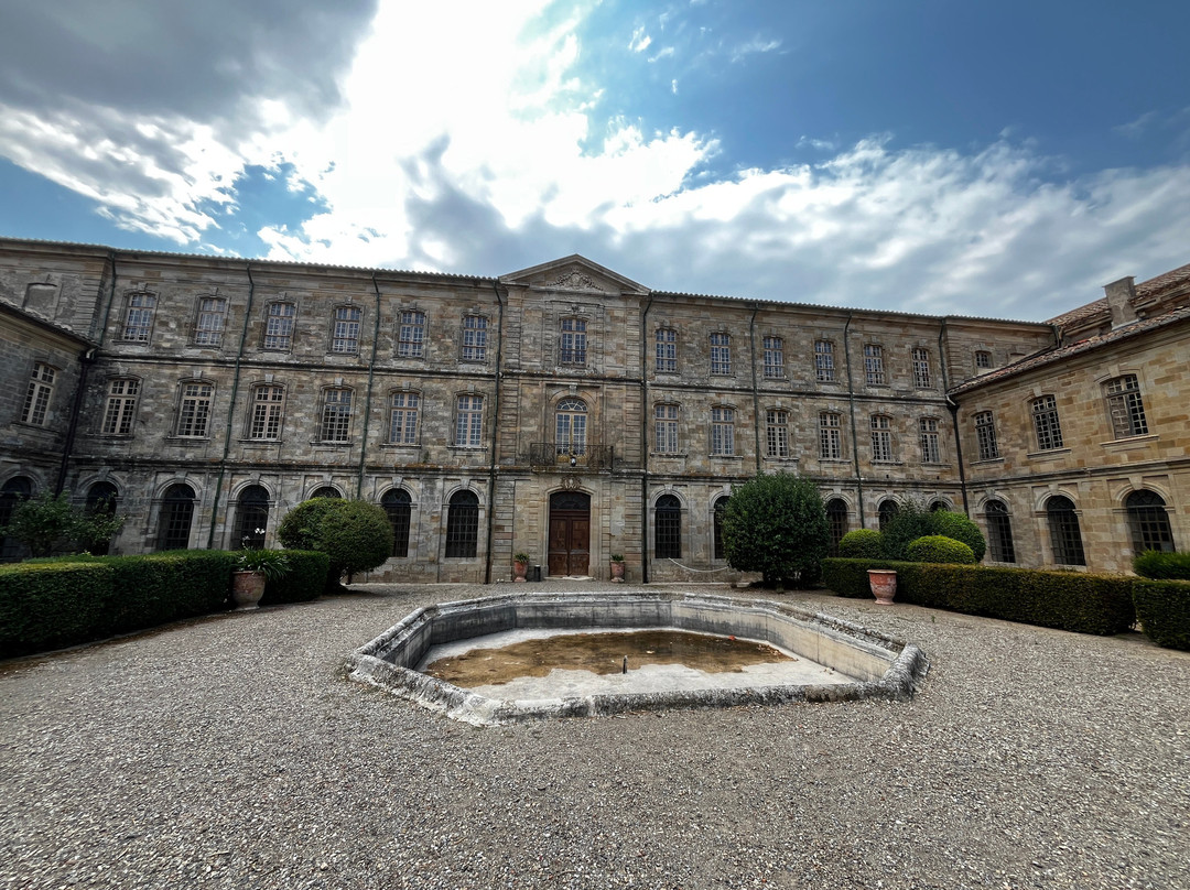 Château Abbaye De Cassan-Roujan必去景点