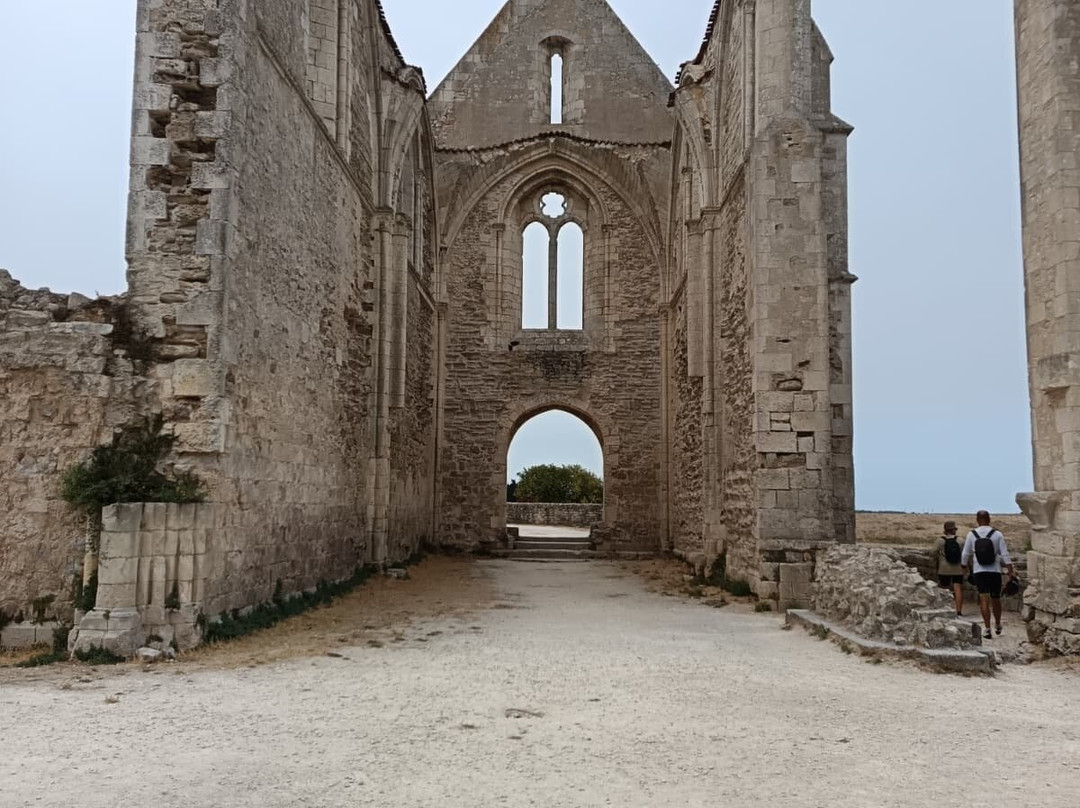 Abbaye des Chateliers-La Flotte必去景点