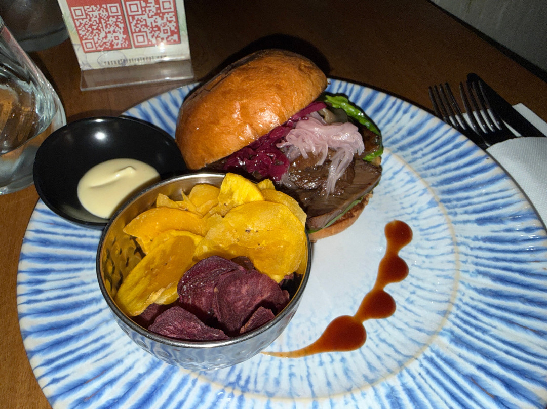 Casual Bistro Local